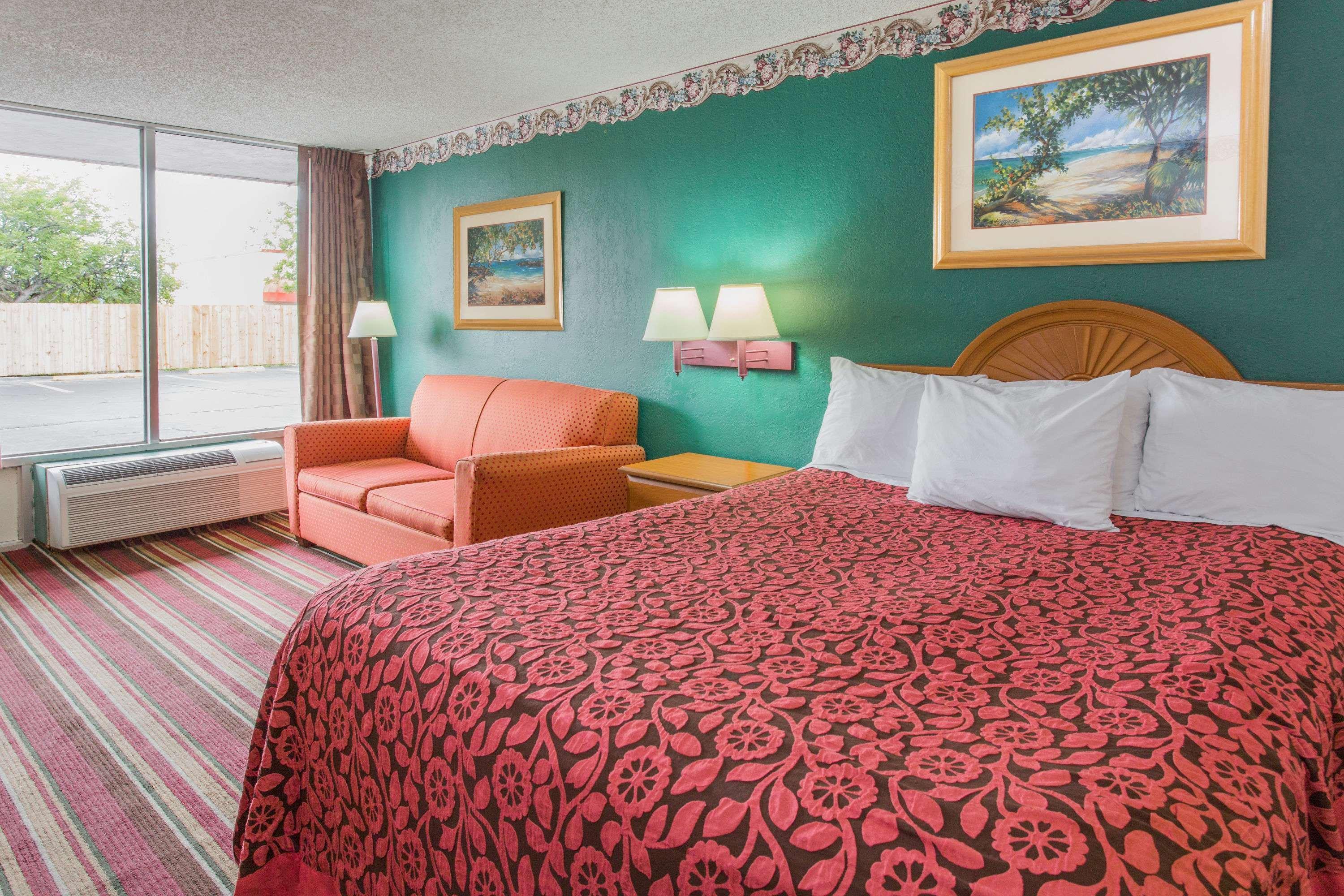 Days Inn By Wyndham Fort Myers Exteriér fotografie