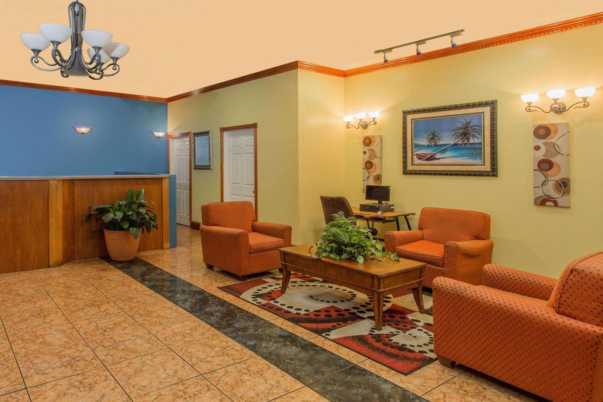 Days Inn By Wyndham Fort Myers Exteriér fotografie