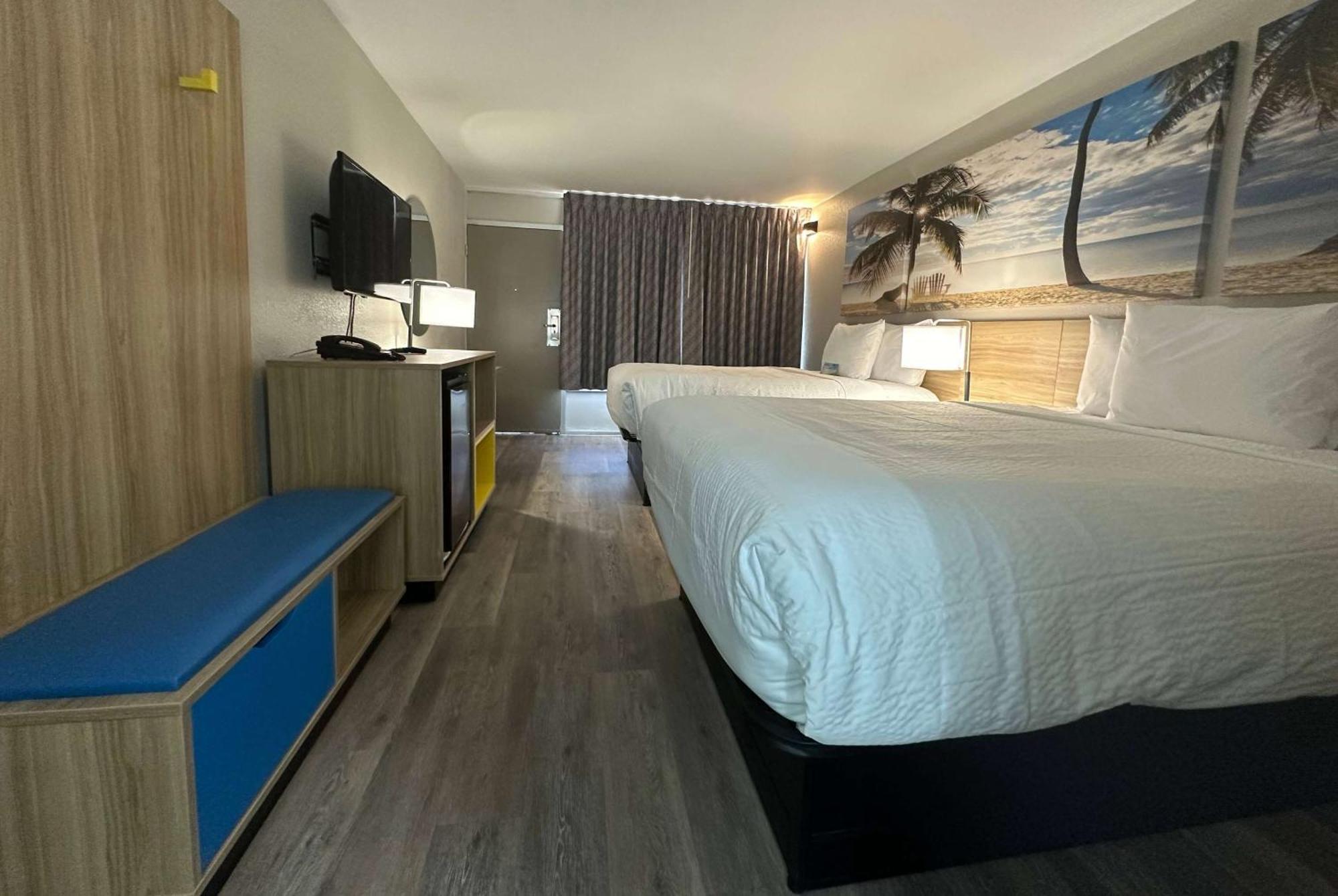 Days Inn By Wyndham Fort Myers Exteriér fotografie