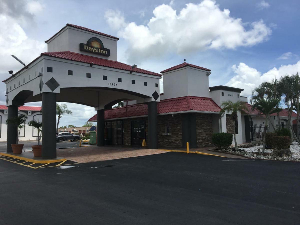 Days Inn By Wyndham Fort Myers Exteriér fotografie